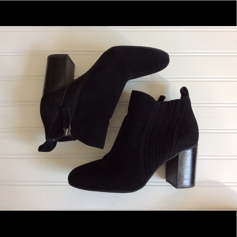 Suede 14th and Union Ankle Boots sz 7